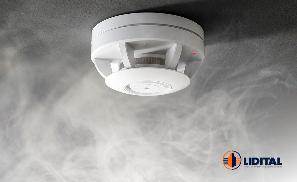 Los detectores de humo son un componente esencial de los detectores de incendios.